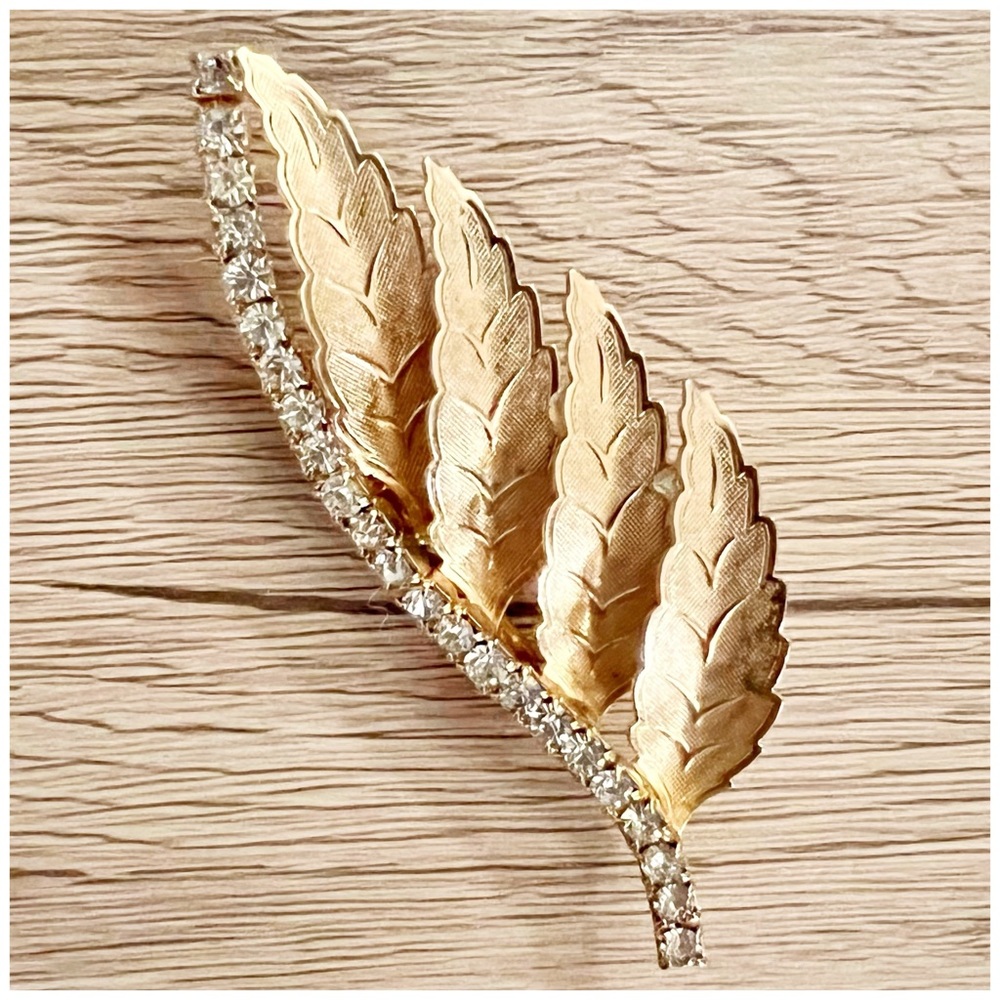 Vintage Leaf Crystal Brooch Pin in Gold — 3.5” x 1.5”
